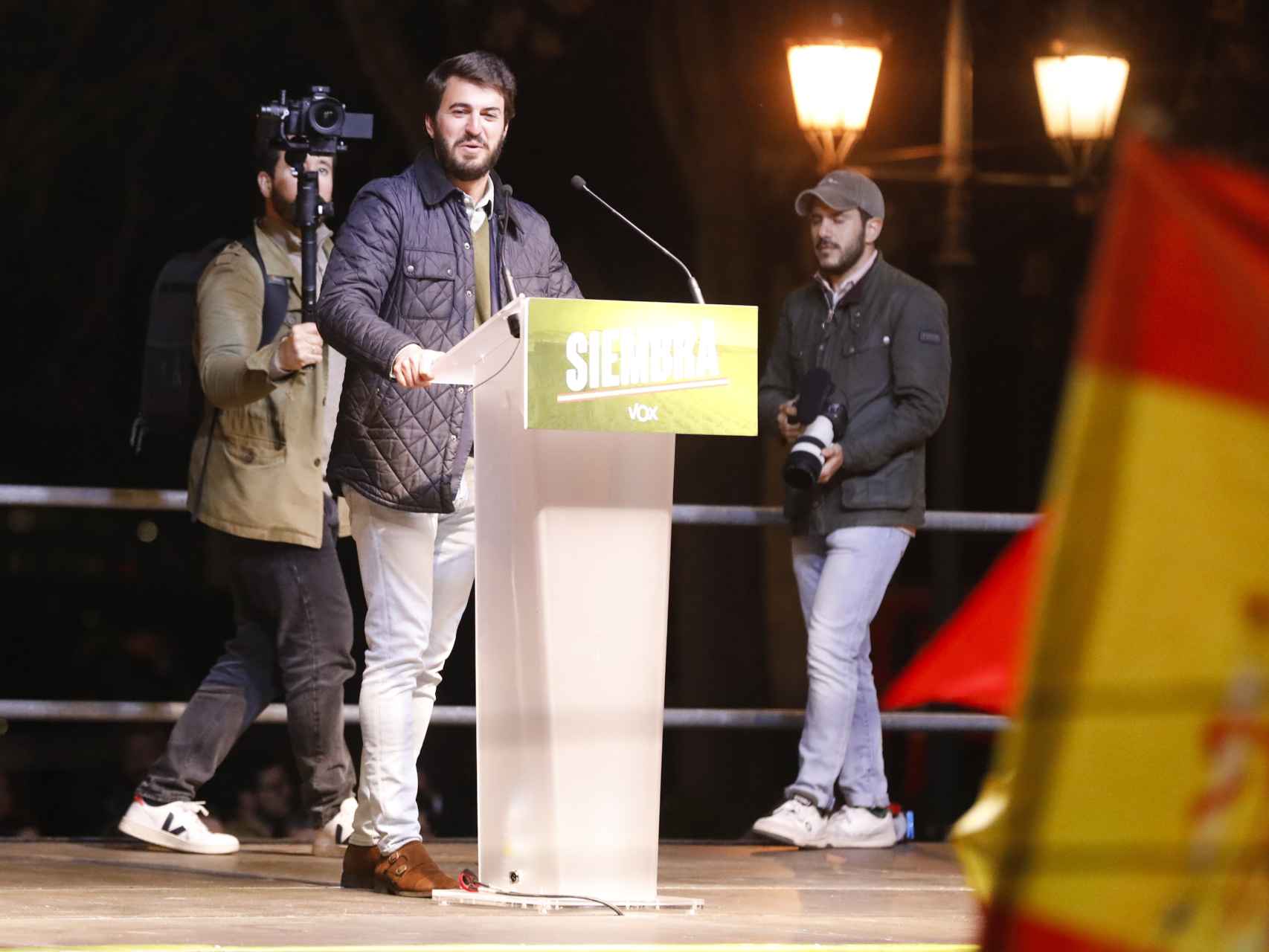El candidato a la Junta de Castilla y León por Vox, Juan García-Gallardo, en un momento de su intervención de hoy en el cierre de campaña