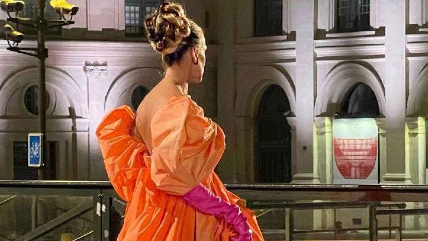 La actriz Sarah Jessica Parker vestida de Valentino.