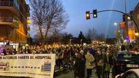 Cientos de personas piden autobús hasta el Hospital