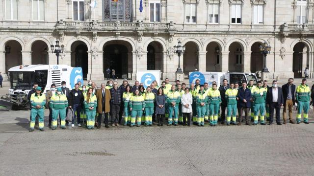 A Coruña eliminará a partir de la próxima semana las pintadas de la Ronda de Outeiro