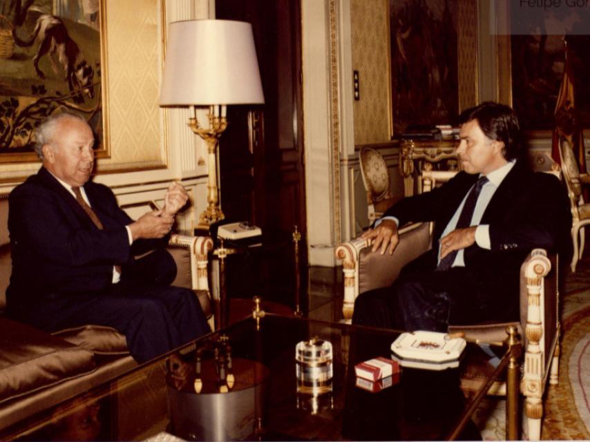 Jesús Polanco (izquierda) y Felipe González, durante la Presidencia de éste último.