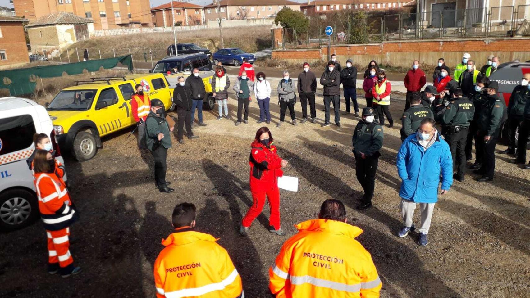 Perros, drones y decenas de voluntarios se unen a la búsqueda de Timoteo en Carrión de los Condes