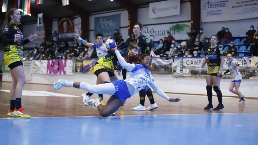 El Caja Rural Aula Valladolid en un partido de esta temporada