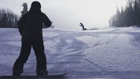 Callan Chythlook-Sifsof practicando snow