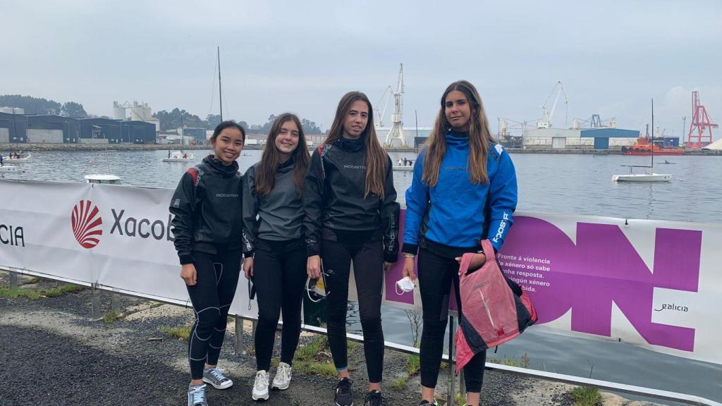 El equipo femenino de vela del Náutico coruñés, tercero en la Liga Gallega de la Mujer