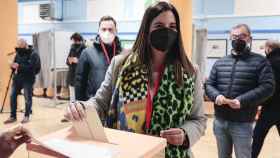 Nuria Rubio ha votado en el Colegio Luis Vives de León