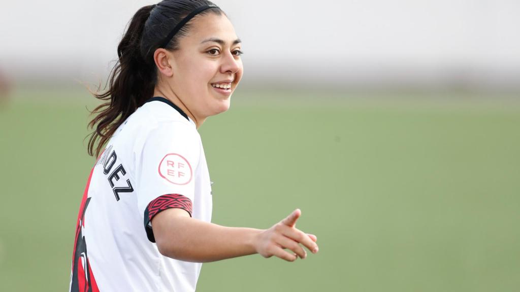 Paula Fernández, jugadora del Rayo Vallecano femenino.