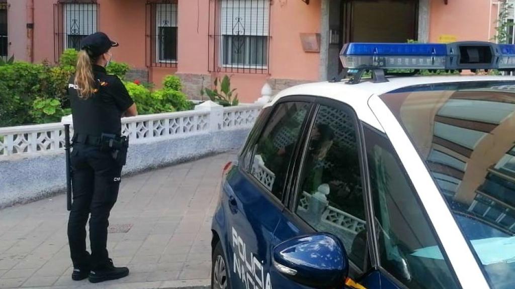 Interior rompe uno de los techos de cristal que limitaba el acceso de la mujer a la Policía