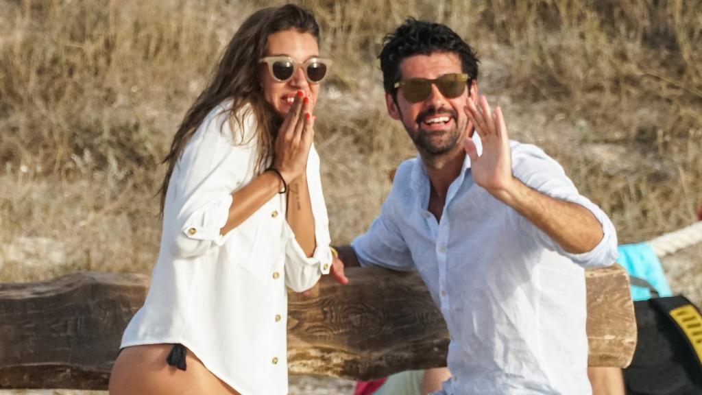 Ana Guerra junto a Miguel Ángel Muñoz, en el verano de 2019.