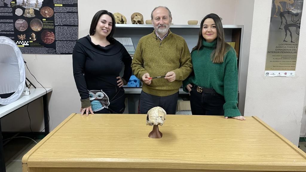 Manuel Rojo Guerra, Cristina Tejedor Rodríguez y Sonia Díaz Navarro, responsables de la investigación.