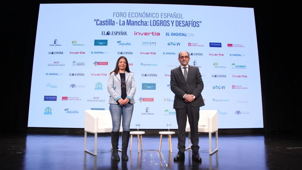 Bárbara García, consejera de Bienestar Social de Castilla-La Mancha y Eusebio Cedena, director de El Español El Digital CLM