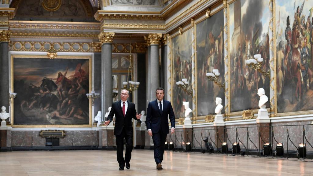 Vladímir Putin recibe a Emmanuel Macron en Moscú.
