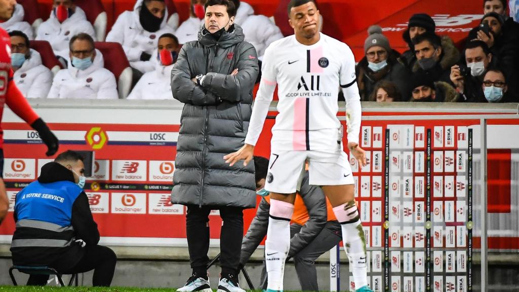 Mauricio Pochettino y Kylian Mbappé, en un partido del PSG.