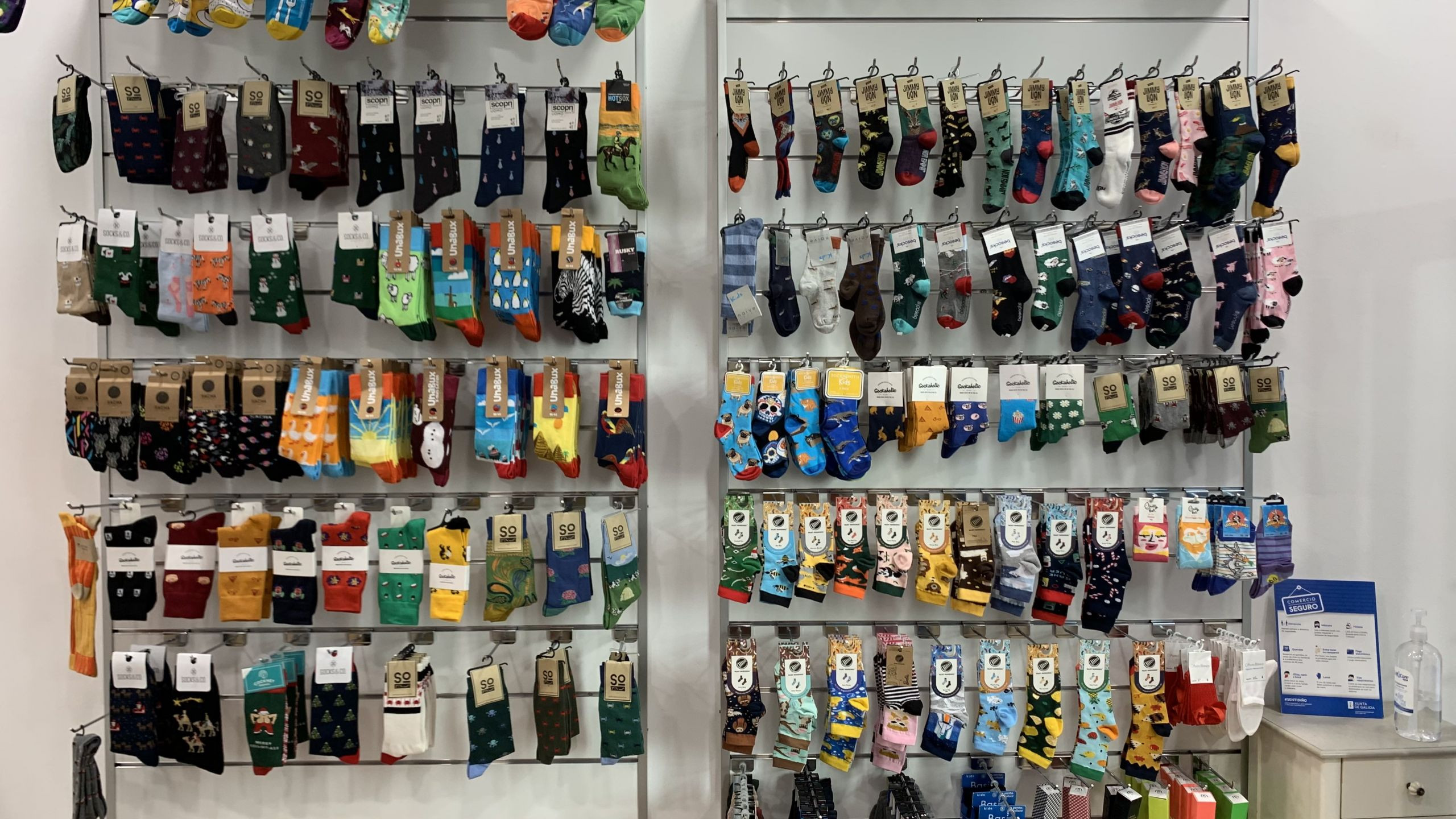 Variedad de calcetines en Extroverty Socks.