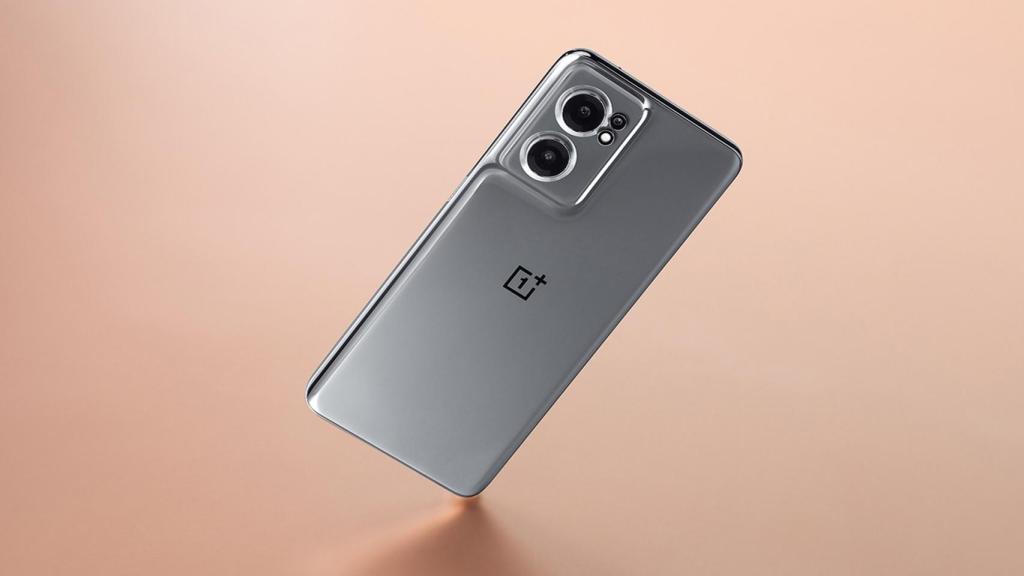 OnePlus Nord CE 2 por detrás