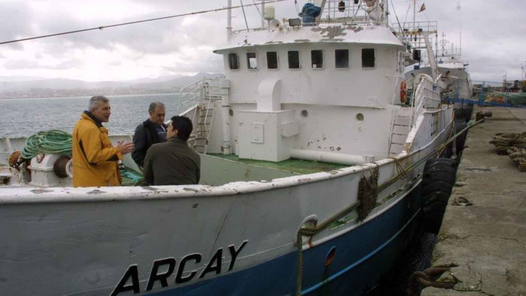 El barco pesquero Arcay, que fue rescatado en las mismas aguas.