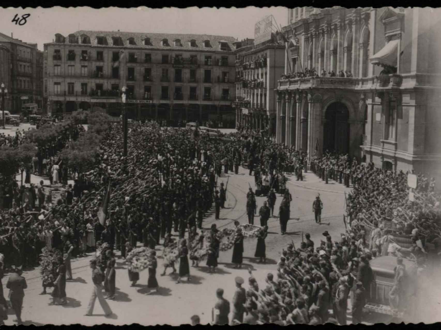La Plaza Mayor de Valladolid durante la Guerra Civil.