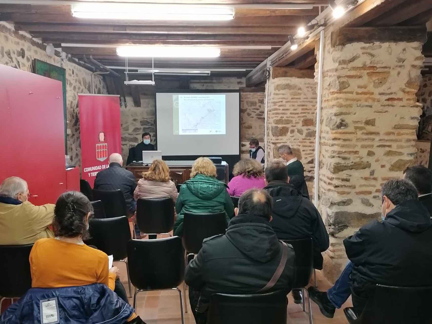Imagen de archivo del acotado micológico ‘Montes de Segovia’ en asamblea.