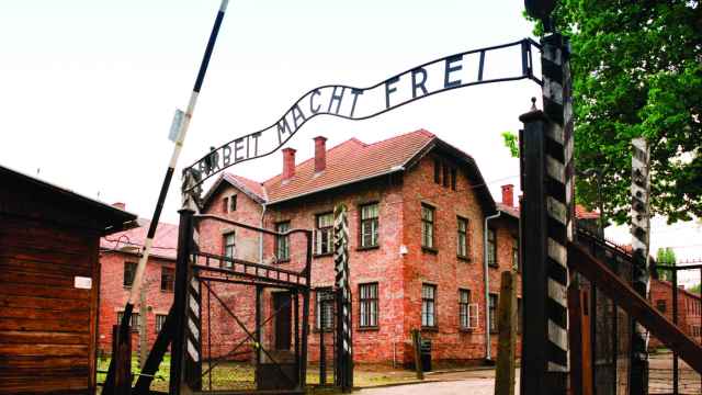 Puerta de entrada de Auschwitz. Foto: Xiquinhosilva (CC BY 2.0.)