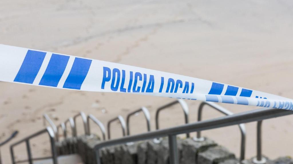 El ayuntamiento de A Coruña ha cerrado las playas por el temporal.