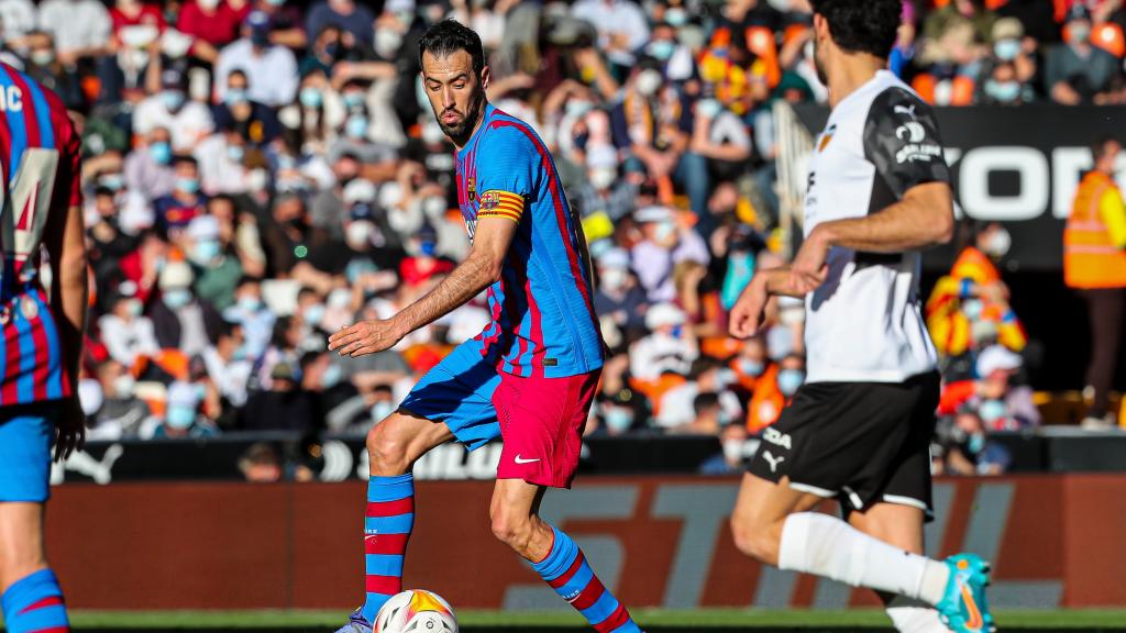 Sergio Busquets, durante el Valencia - Barcelona de La Liga 2021/2022