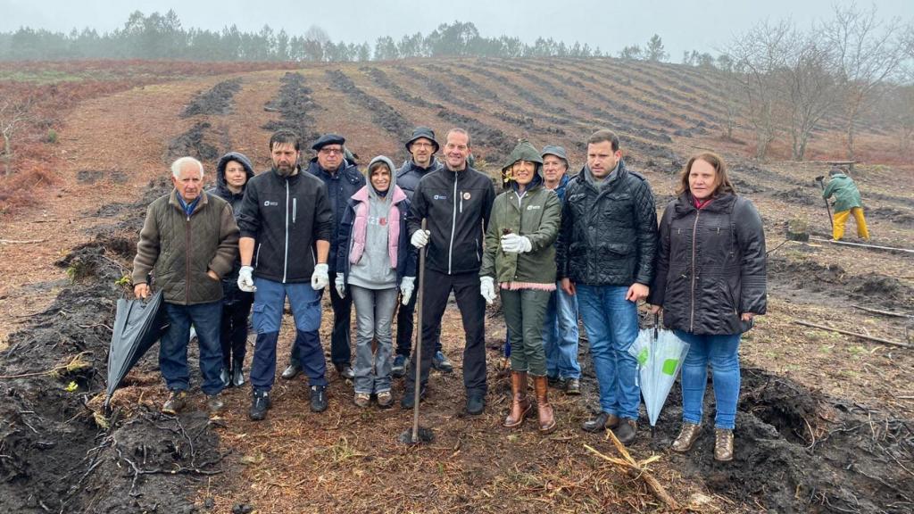 Ecoembes y la Xunta de Galicia plantan más de 600 árboles autóctonos en Galicia