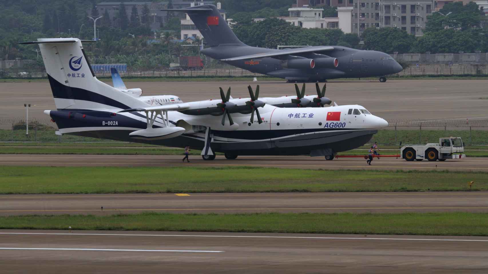 AG-600_at_Airshow_China_2016