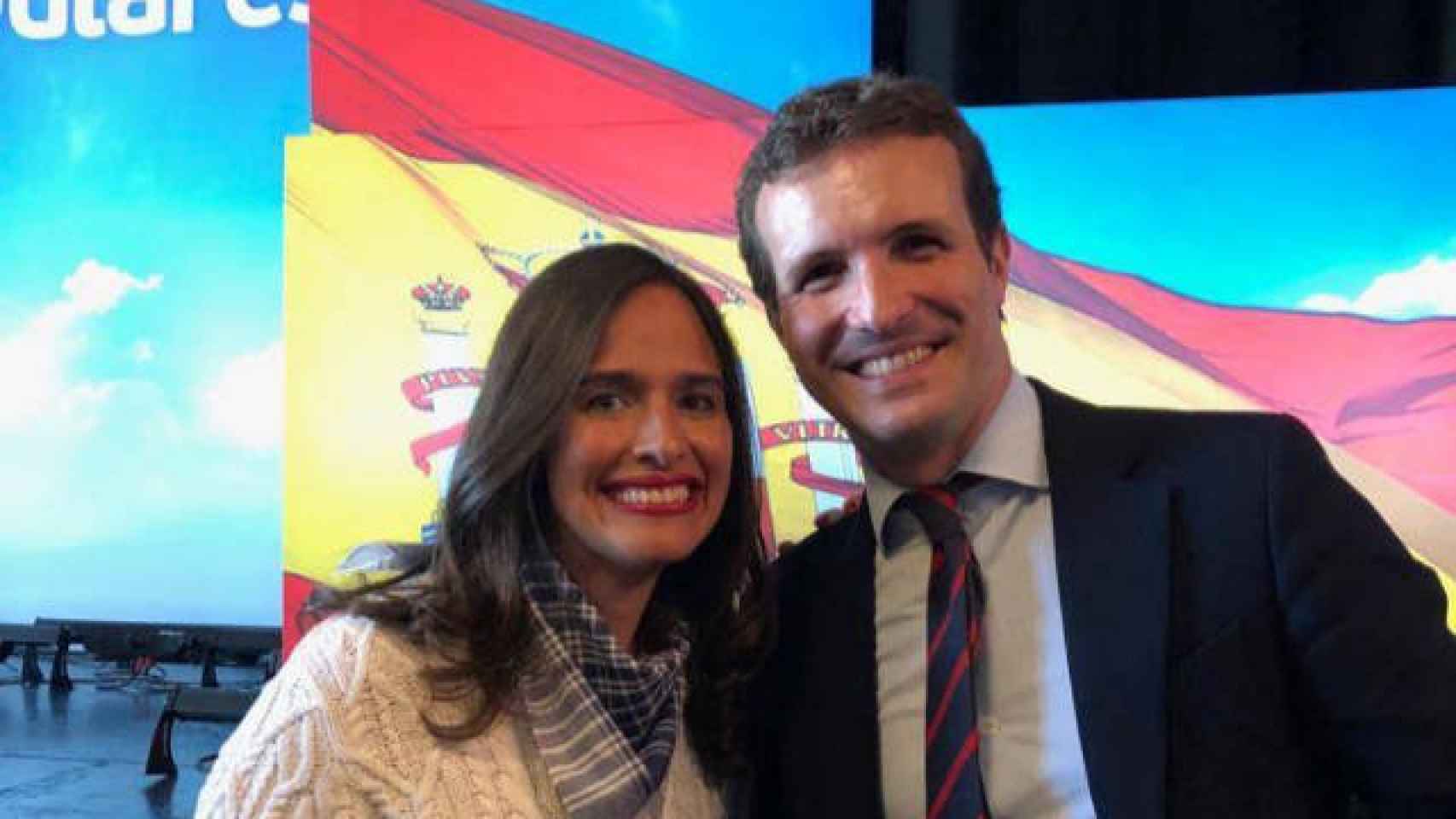 La diputada del PP Belén Hoyo junto a Pablo Casado, en una imagen de archivo.