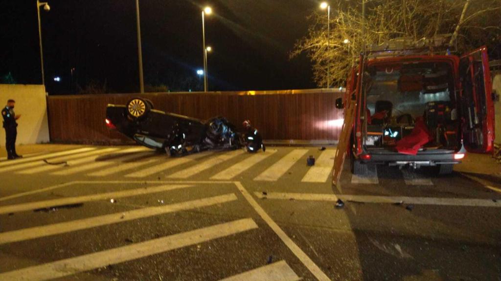 Imagen de como quedó el vehículo tras el accidente en Ponferrada