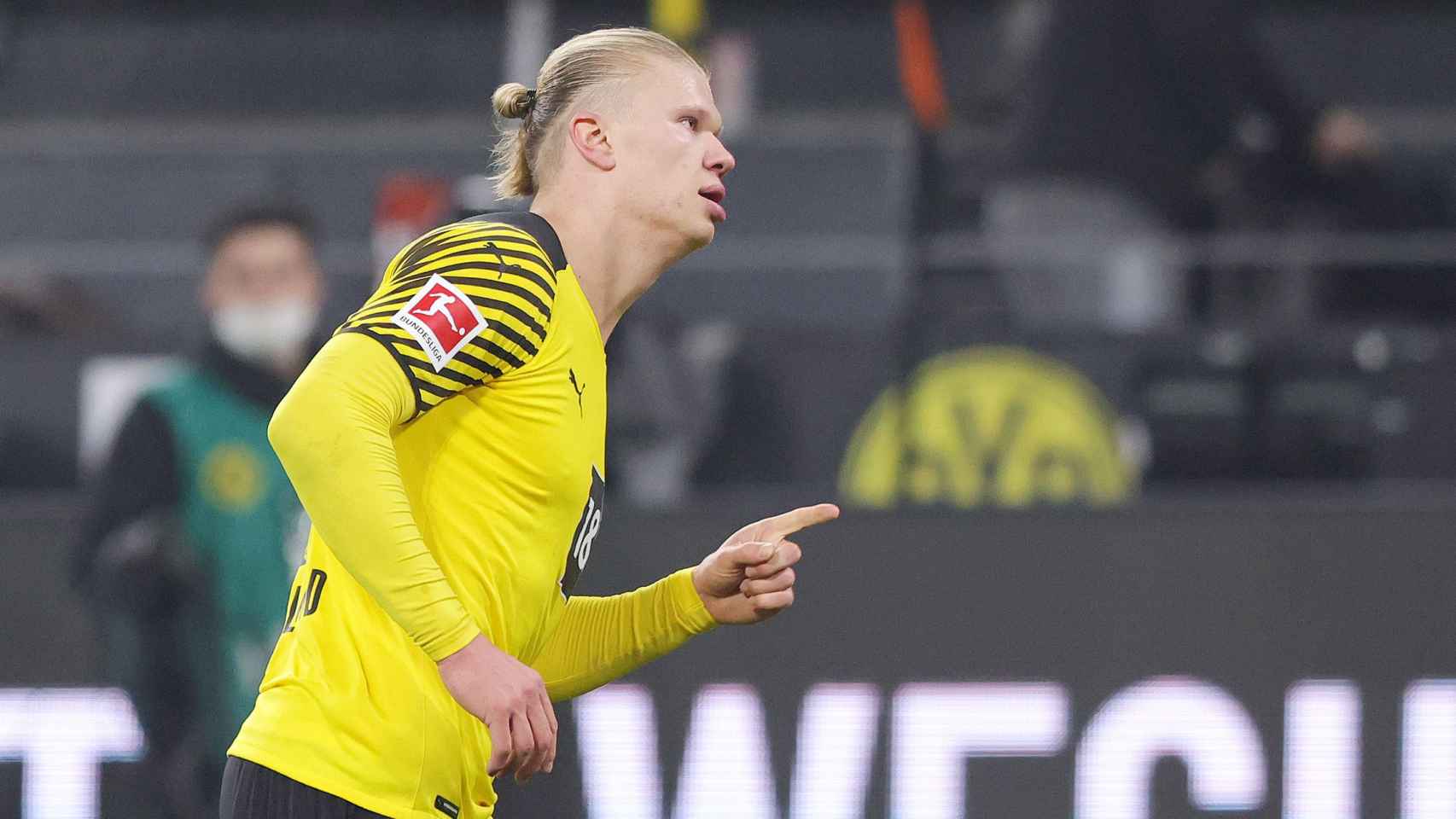 Erling Haaland celebrando un gol del Borussia Dortmund