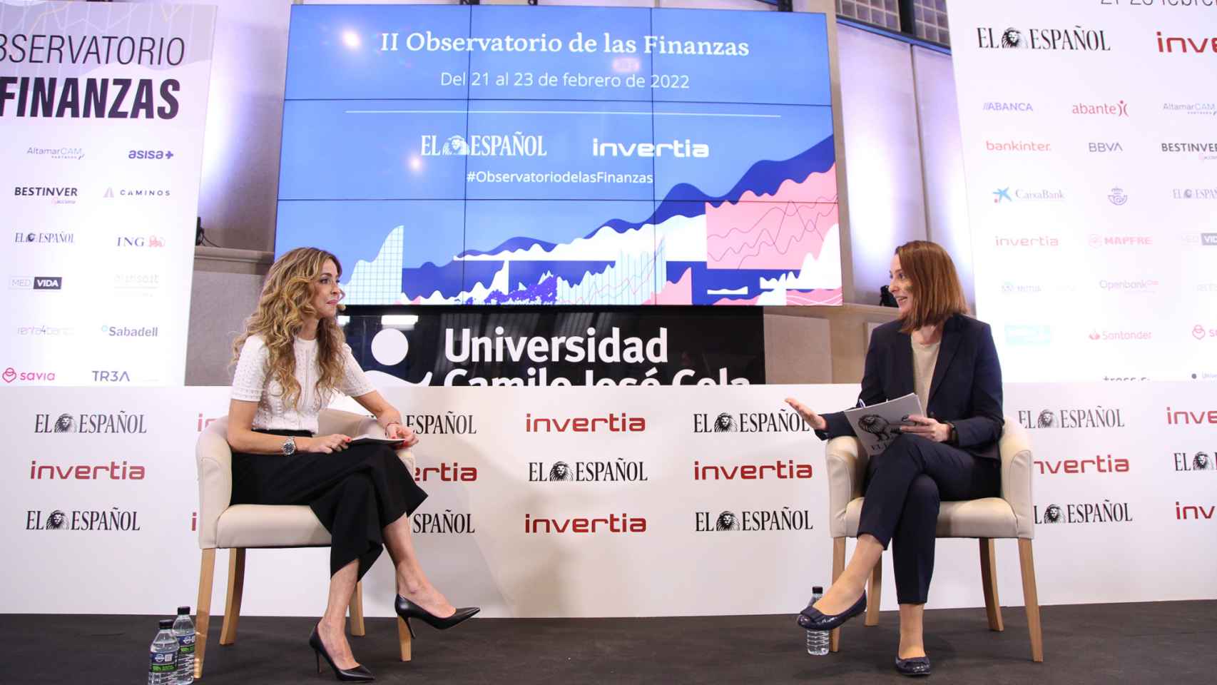 Patricia Benito, directora general de Openbank, durante su conversación con María Vega, corresponsal económica en EL ESPAÑOL y redactora jefe de Opinión en Invertia, en la primera jornada del II Observatorio de las Finanzas.