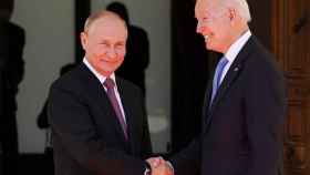 Vladimir Putin y Joe Biden en una imagen de archivo.