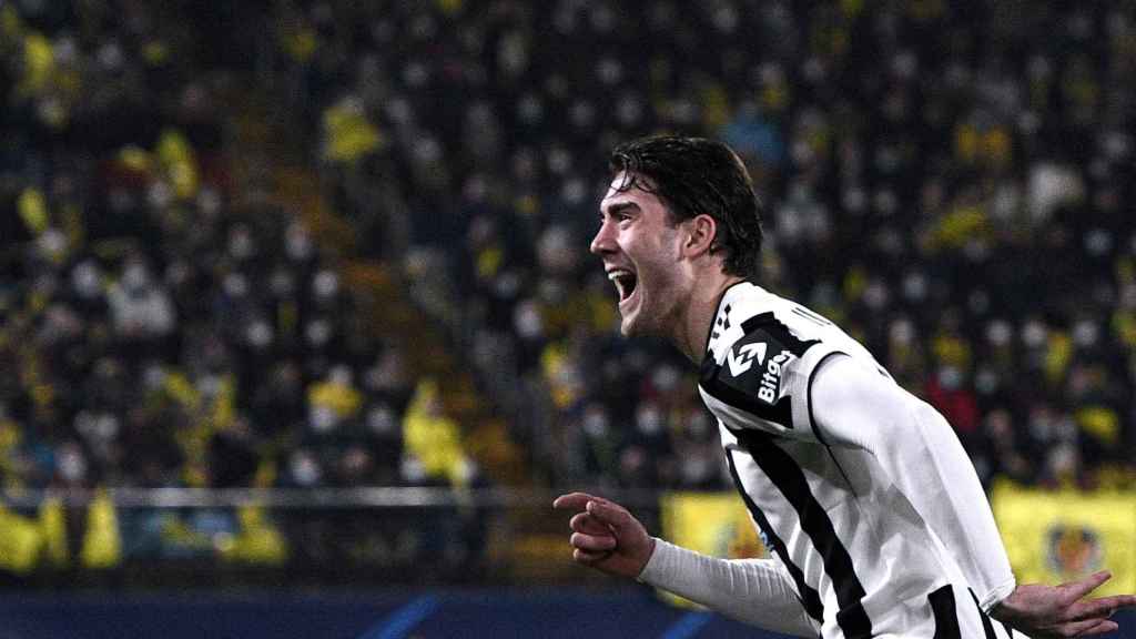 Vlahovic celebra su gol con la Juventus ante el Villarreal