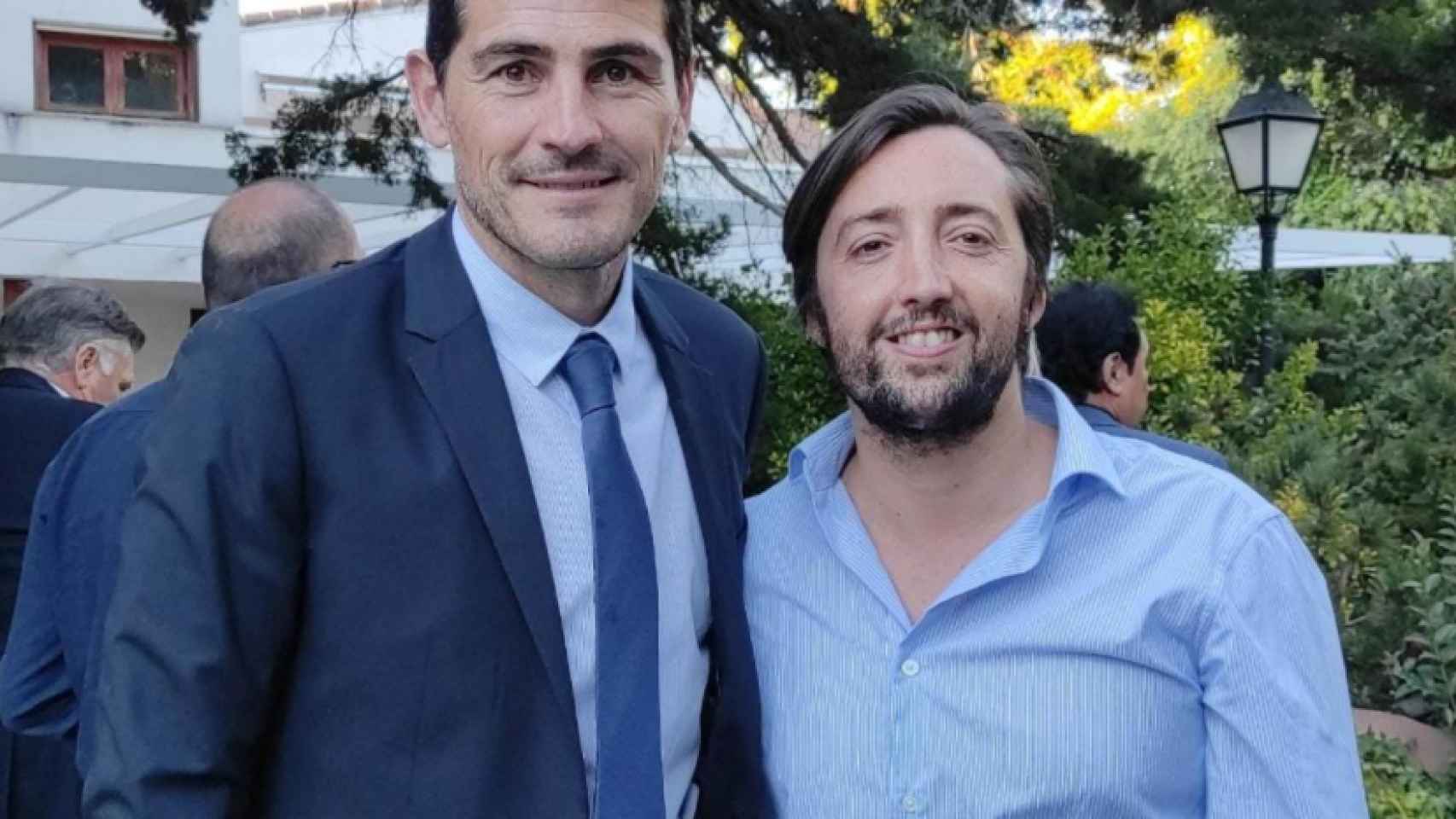 Álvaro de Paz con Iker Casillas el último día de rodaje