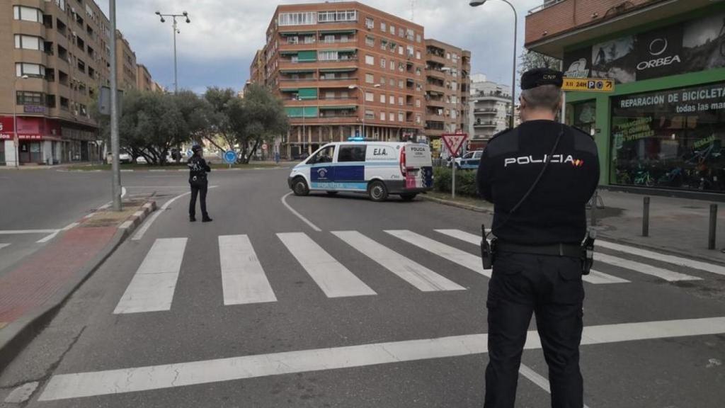 Un policía fuera de servicio detiene a un hombre que acababa de robar 4.000 euros a una anciana