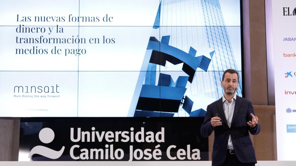 Álvaro de Salas, director de Estrategia e Innovación de Minsait, durante su intervención bajo el título 'Las nuevas formas de dinero y la transformación en los medios de pago', en la segunda jornada del II Observatorio de las Finanzas.