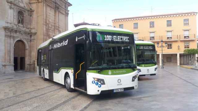 Presentación de autobuses eléctricos en Elche en 2019.