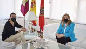 La directora general de Amavir, Lourdes Rivera, se ha reunido este martes con la alcaldesa de Ciudad Real, Eva María Masías