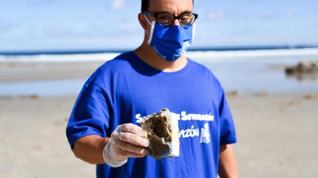 El Dépor arranca su programa de voluntariado con la limpieza de la playa del Orzán el sábado