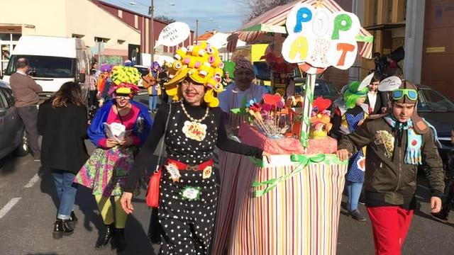 Imagen de archivo del desfile de comparsas.