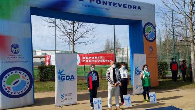 El teniente de alcalde y concejal de Deportes de Pontevedra, Tino Fernández, presidió el acto de entrega de medallas.