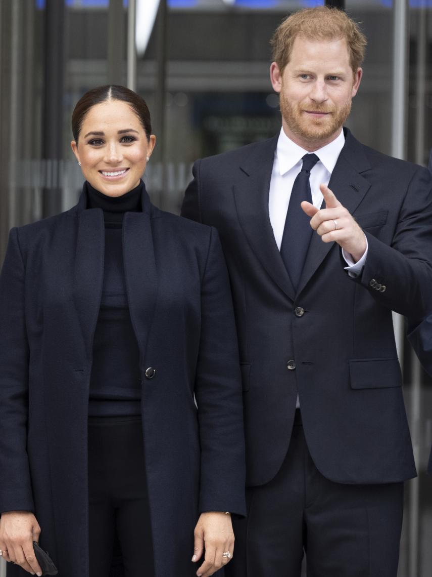 Meghan Markle y el príncipe Harry continúan de forma imparable su guerra contra los medios británicos.