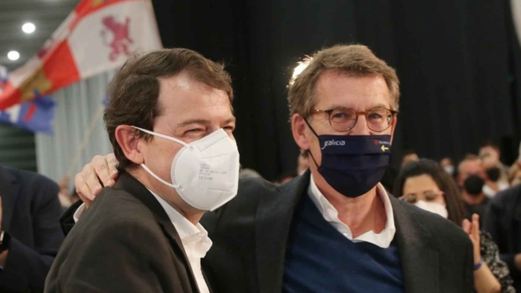 Alfonso Fernández Mañueco y Alberto Núñez Feijóo en un acto de la campaña electoral del PP en Zamora.