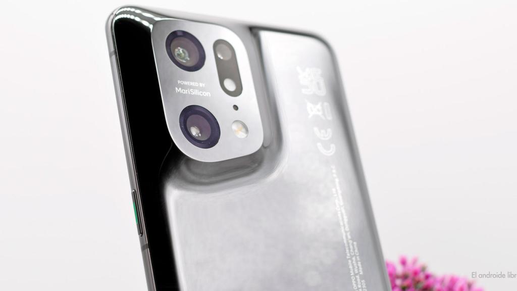 El OPPO Find X5 Pro en negro