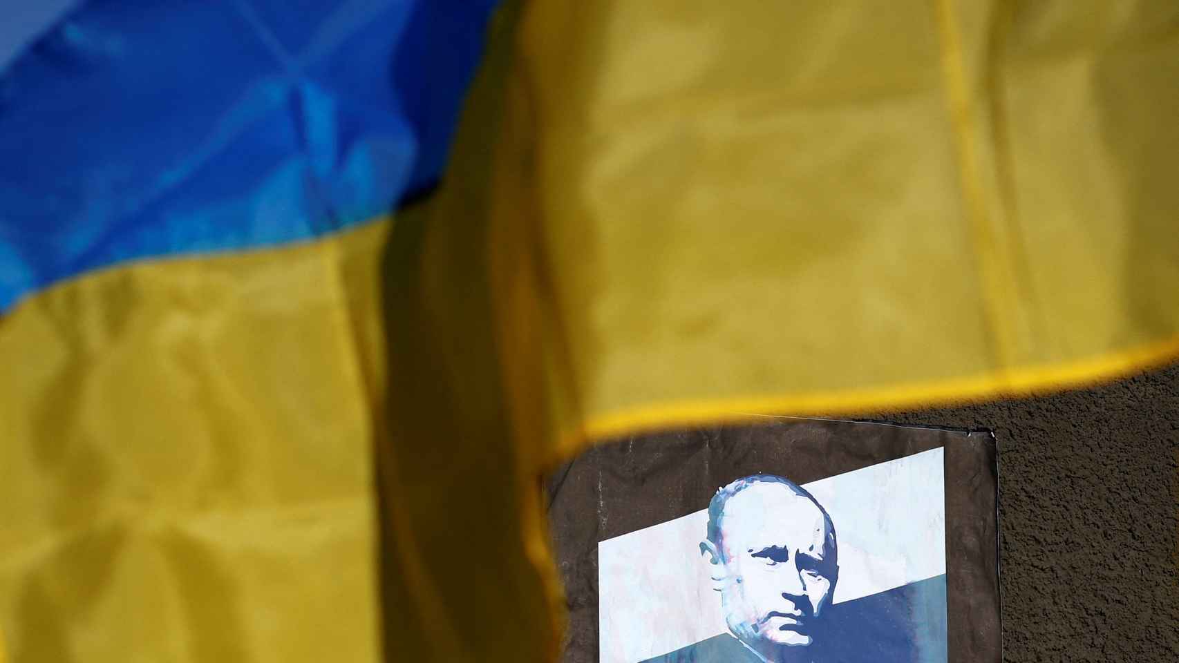 El presidente ruso, Vladímir Putin, en una pancarta de una protesta contra la guerra en Ucrania.