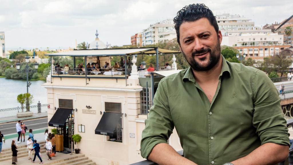 Germán Franco en una de las terrazas de La Casa de María, en Sevilla.