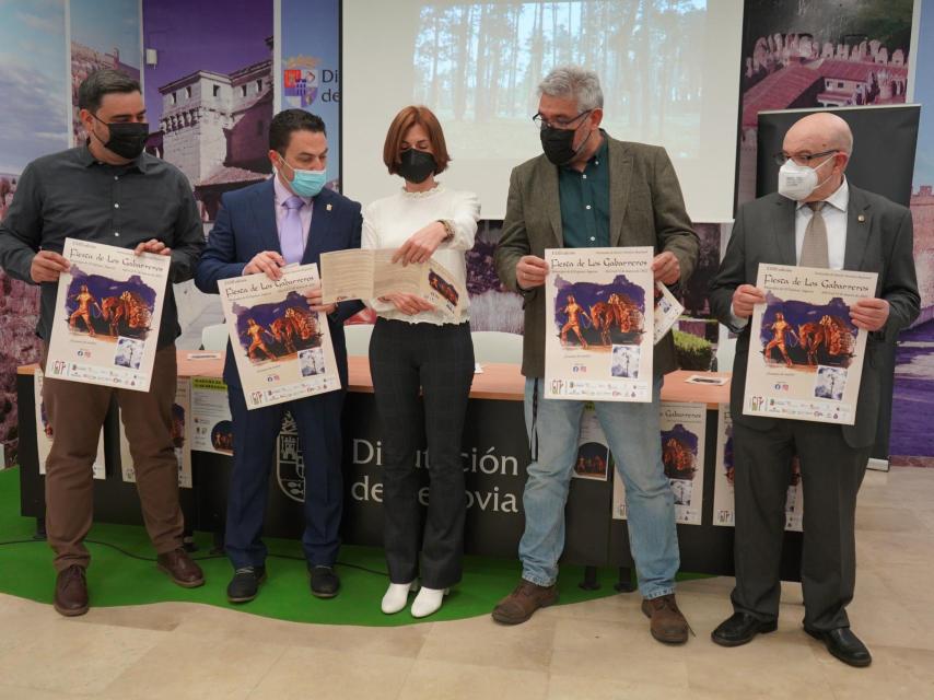 Presentación de las fiestas gabarreras en El Espinar y San Rafael por la Diputación de Segovia.