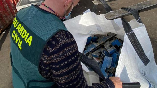 Materiales metálicos recuperados por la Guardia Civil.