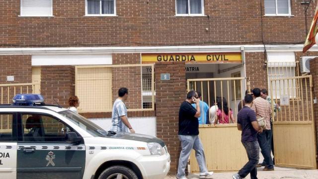 Imagen del cuartel de la Guardia Civil de Llombai.