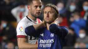 Luka Modric se lamenta tras una ocasión desaprovechada del Real Madrid